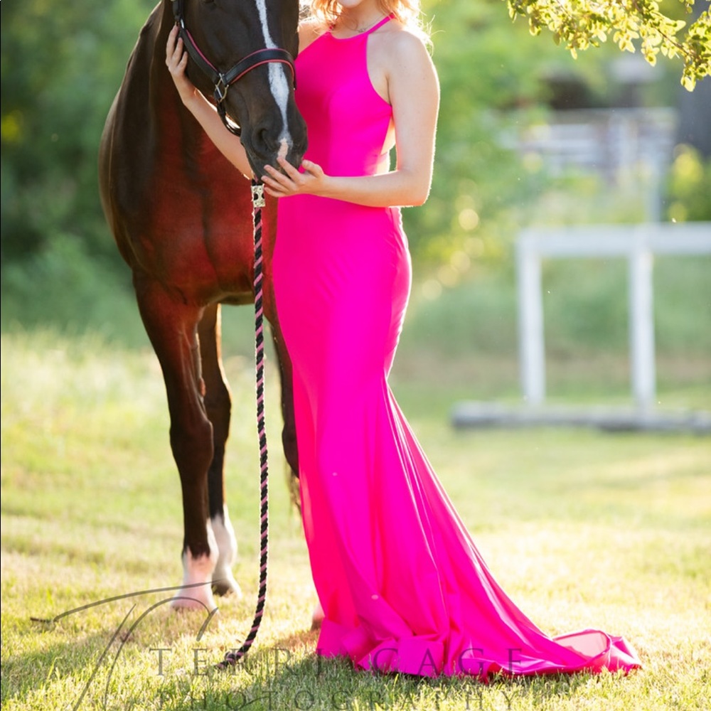 Fuchsia Sherri Hill prom dress